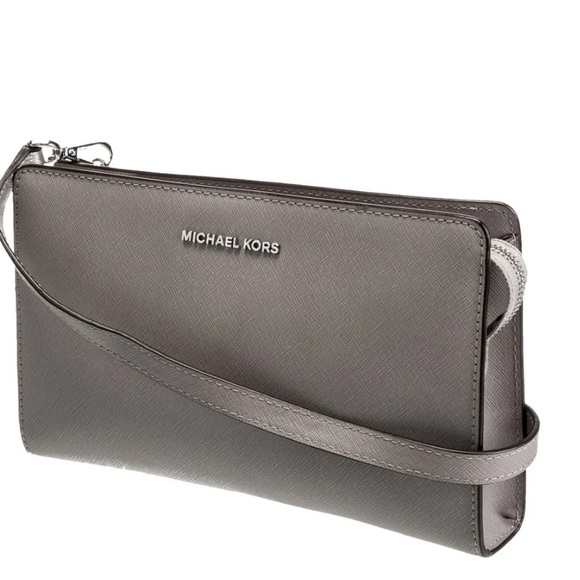 Michael Michael Kors gray 
JET SET TRAVEL CROSSBODY CLUTCH - Picture 5 of 15